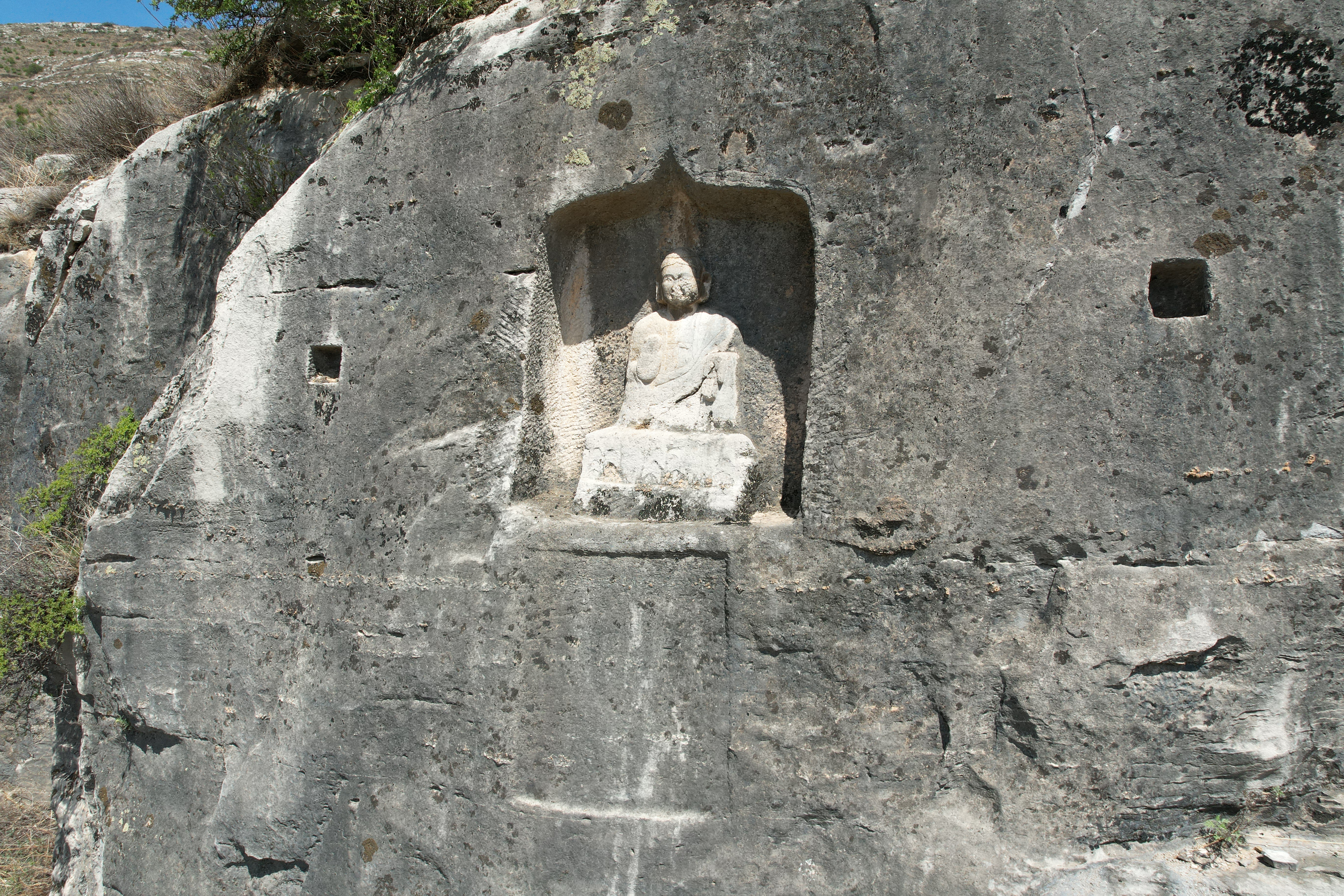 摩崖.jpg